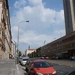 Fun + Easy In The Center Of Prague! *